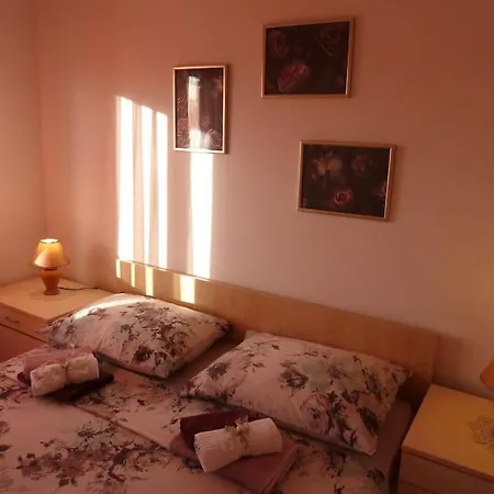 Ideal For Larger Groups Or Larger Families Apartment