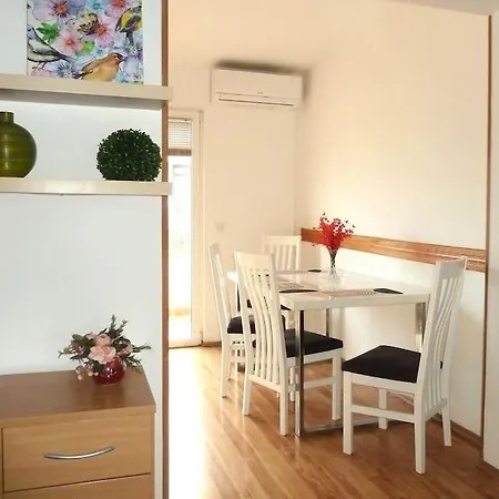 Ideal For Larger Groups Or Larger Families Apartment *