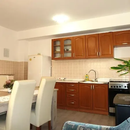Ideal For Larger Groups Or Larger Families Apartment