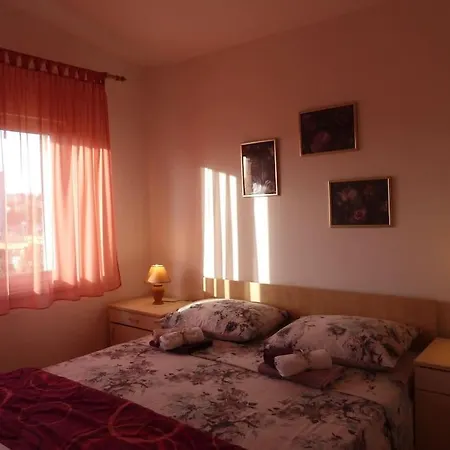 Apartment Ideal For Larger Groups Or Larger Families *