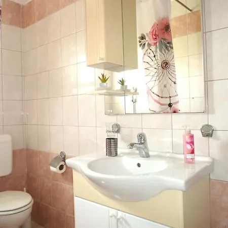Ideal For Larger Groups Or Larger Families Apartment Zadar
