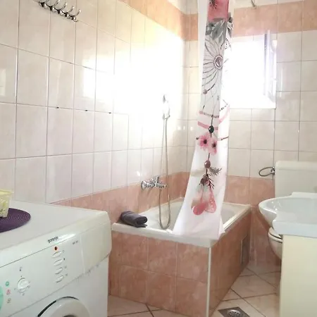 Ideal For Larger Groups Or Larger Families Apartment Zadar