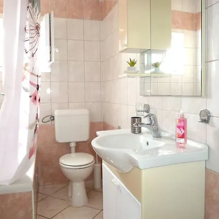 Ideal For Larger Groups Or Larger Families Apartment Zadar