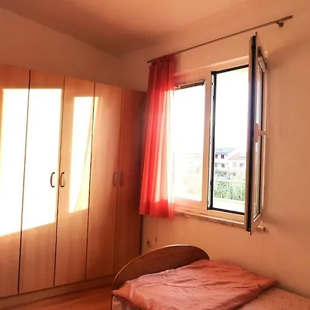 Apartment Ideal For Larger Groups Or Larger Families *