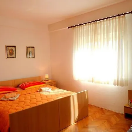 Apartment Ideal For Larger Groups Or Larger Families *