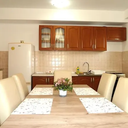 Ideal For Larger Groups Or Larger Families Apartment Zadar